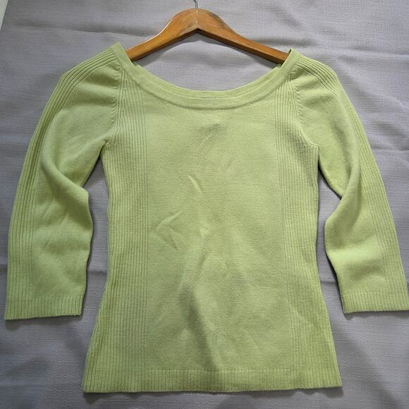Takeout Light green 3/4 Sleeve Top Woman's Size Small - Picture 7 of 7